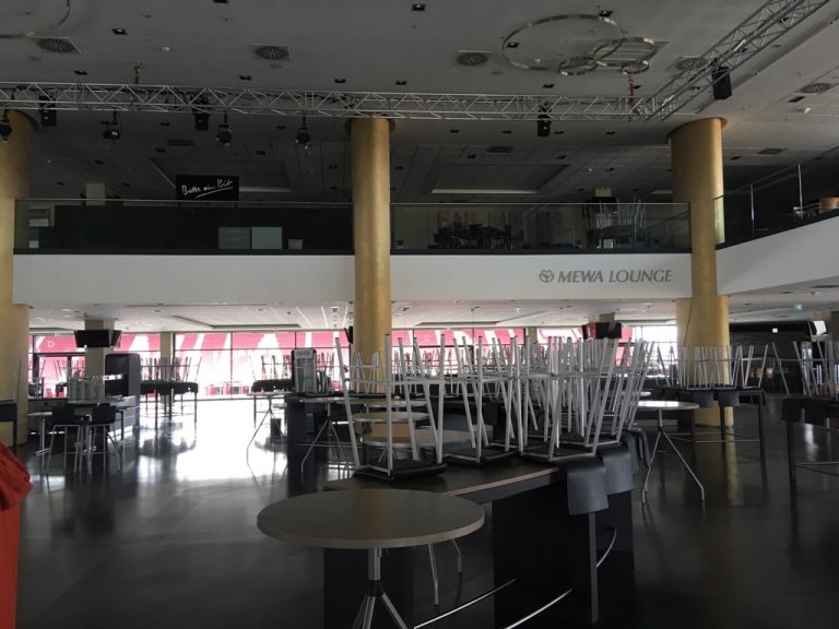 Networking Area in der Opel Arena zu Mainz - Kundentag 2018